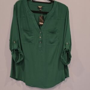 NWT Torrid Harper Women's Green Blouse 3/4 Roll Tab Sleeves